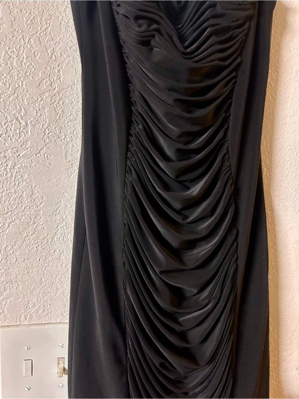 EUC Caché Ruched Tank sheath dress🖤🖤 - Picture 3 of 9